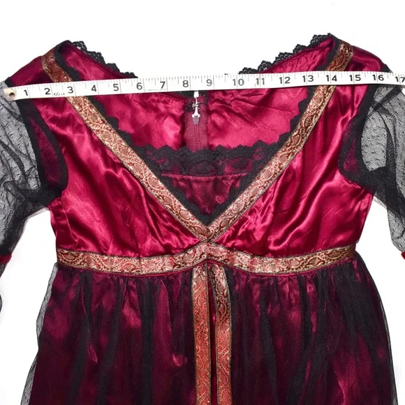 Ladies full length a line renaissance dress magenta satin and lace costume - Picture 5 of 8